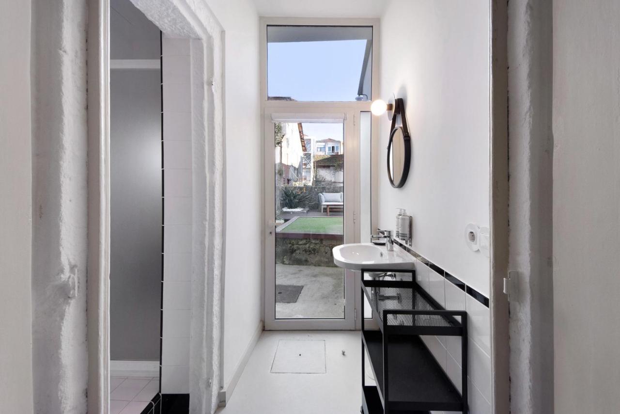 Crooked Floor House - Ground Floor Apartman Porto Kültér fotó